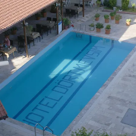 Dort Mevsim Pamukkale